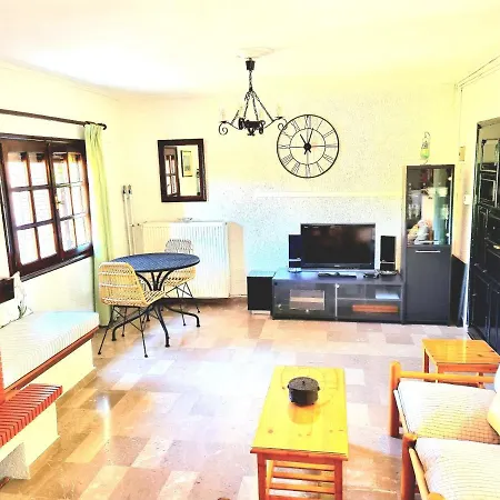 Spacious With Big Yard And Fireplace Evangelistria (Corinthia)