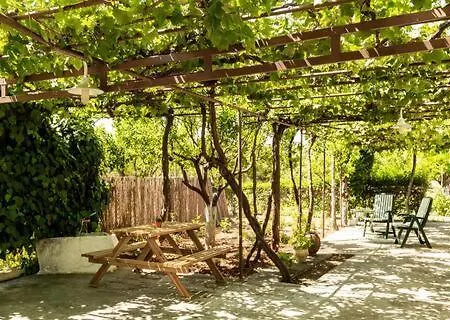 Spacious With Big Yard And Fireplace Hébergement de vacances Evangelistria (Corinthia)