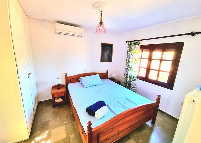 Spacious With Big Yard And Fireplace Casa de Férias