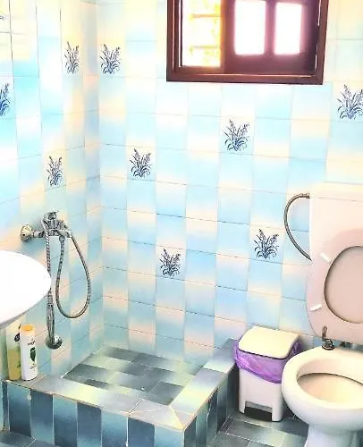 Spacious With Big Yard And Fireplace Casa de Férias